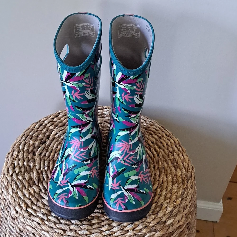 BOGS Youth Girls Rainbow Palm Print Waterproof Pull On Tall Rain Wellie Boots S6